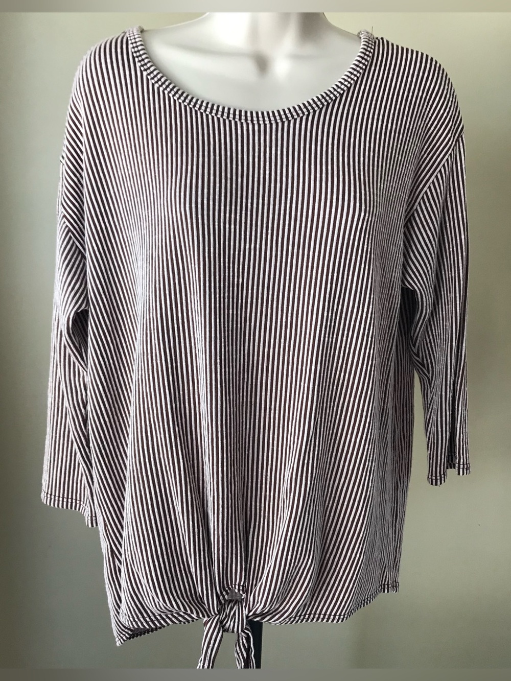 Gyft Brown and White Striped Top Size L